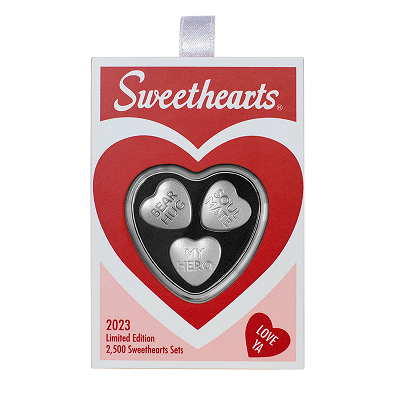 A picture of a 2023 Sweethearts ® Pure Silver Hearts Set
